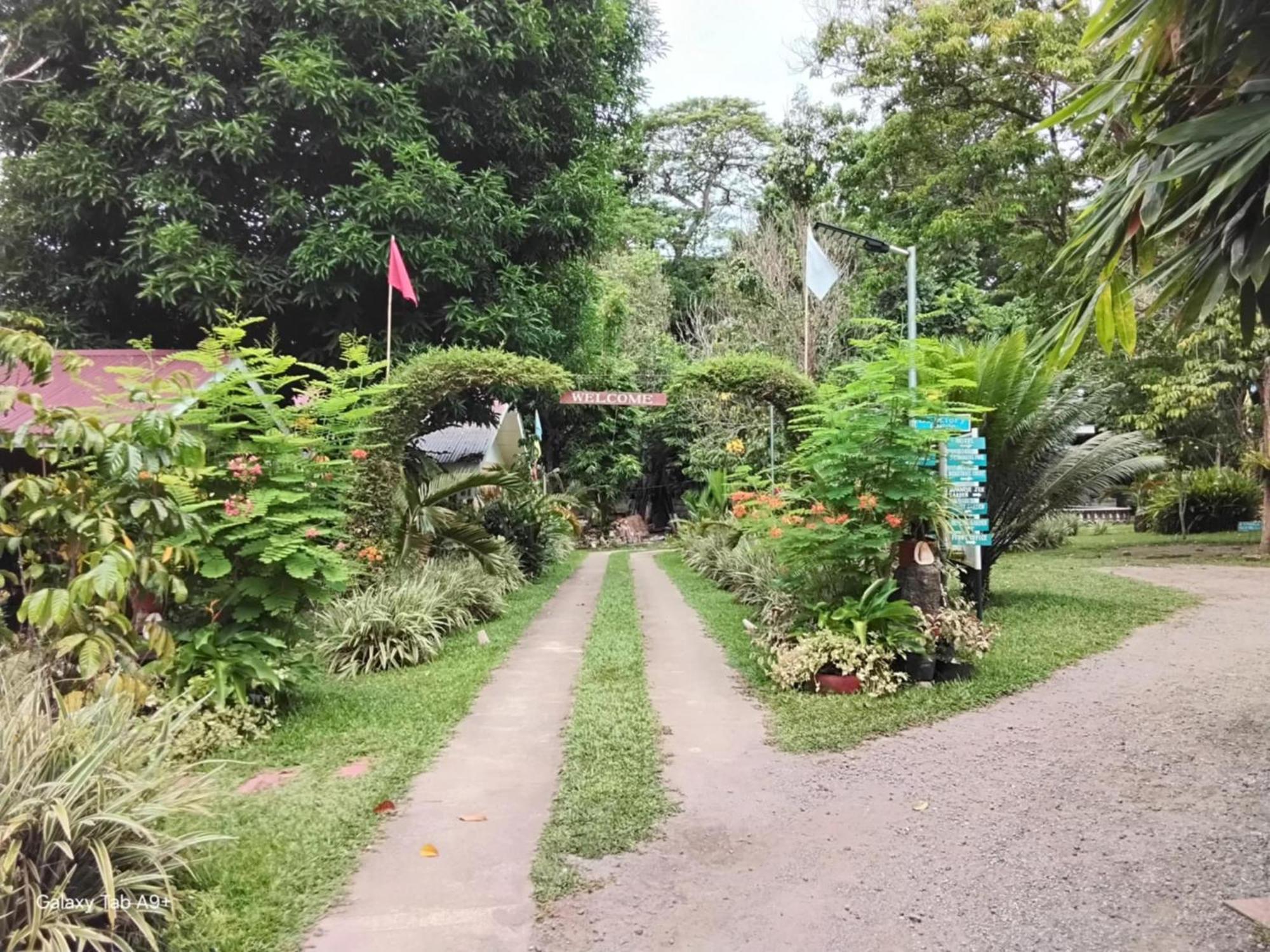 Camiguin Lanzones Resort Mambajao Exteriér fotografie